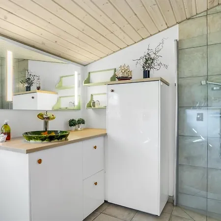 Holiday home Livni *