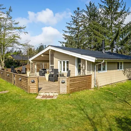 Holiday home Livni *