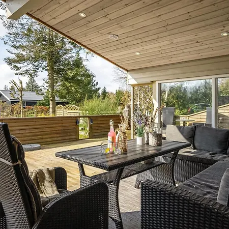 Livni - From The Sea By Interhome Feriehus Hals
