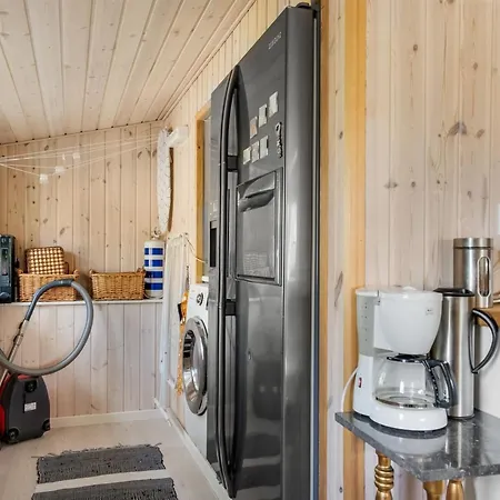 Livni - From The Sea By Interhome Hals